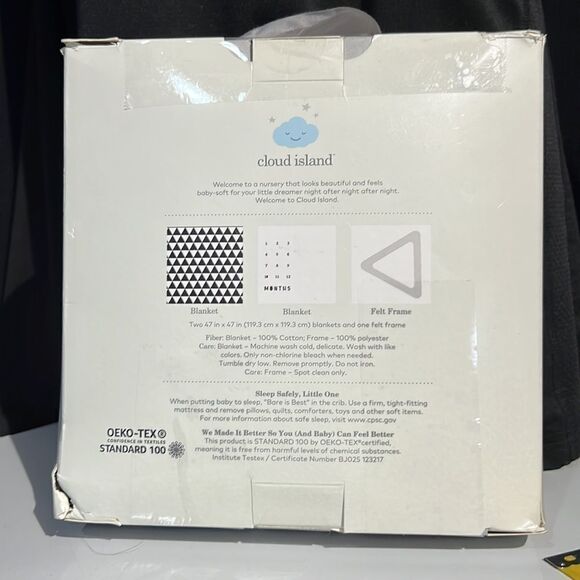 Cloud Island Two Muslin Blankets w/ Frame Triangle. Monthly growth Milestones - Picture 4 of 7